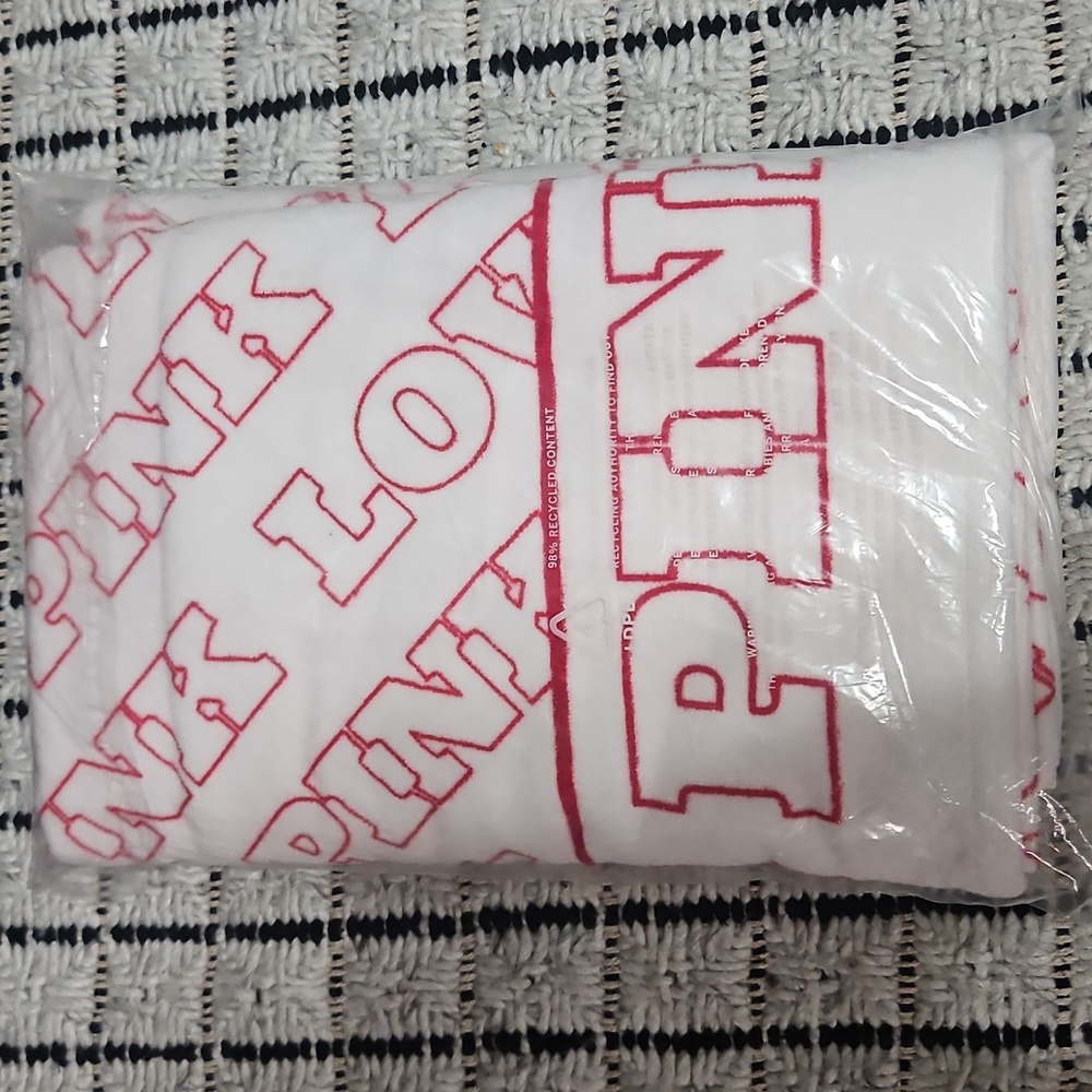 PINK By Victoria's Secret LOVE PINK TERRY TOWEL NEW - Picture 2 of 10